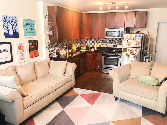 5th image of 2102 N Hoyne Ave APT 1F