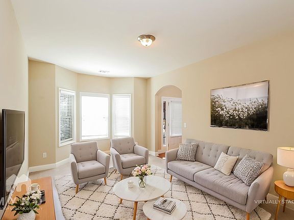 2nd image of 5581 Dendy Trce