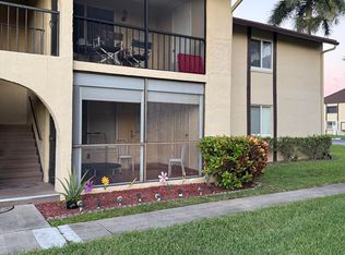 311 Pine Ridge Cir APT B-1, Greenacres, FL 33463