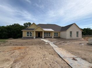 1003 Perrin Ln, Van Alstyne, TX 75495
