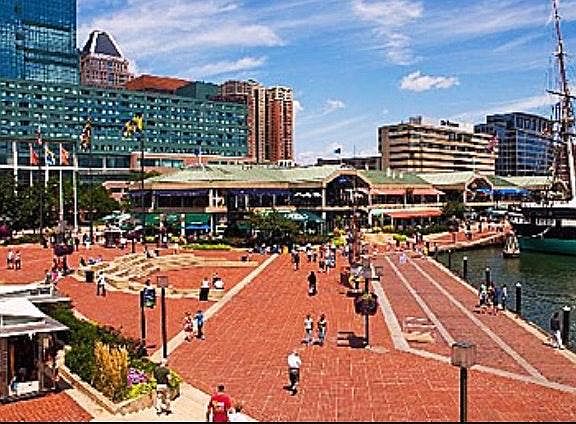 WALK TO INNER HARBOR