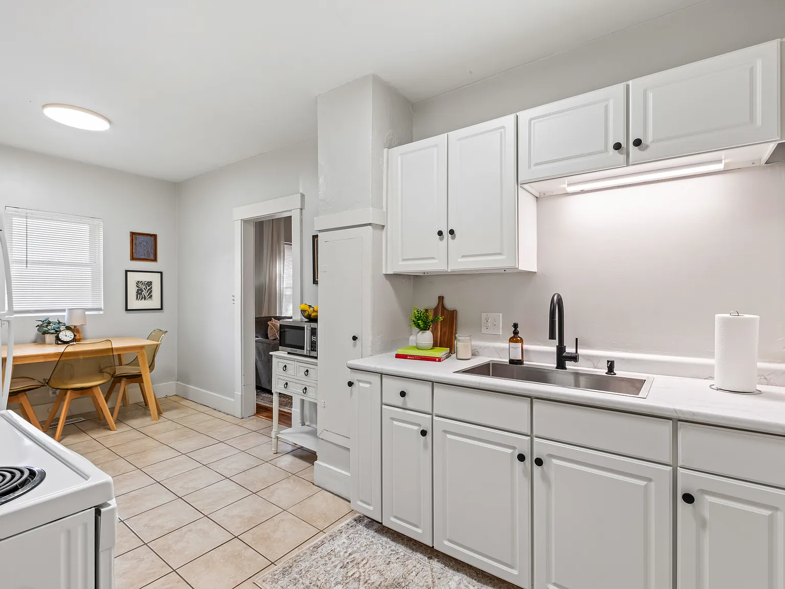 1 bed, 830 sqft, $1,650 — Photo 4