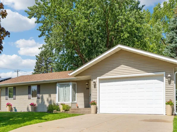 2382 Inca Ln, New Brighton, MN 55112
