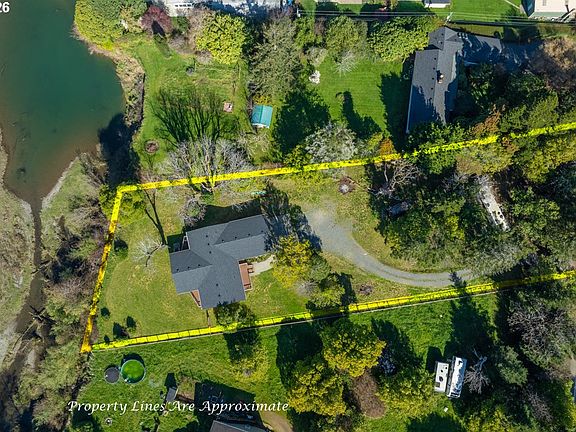 3rd image of 95639 Jerrys Flat Rd