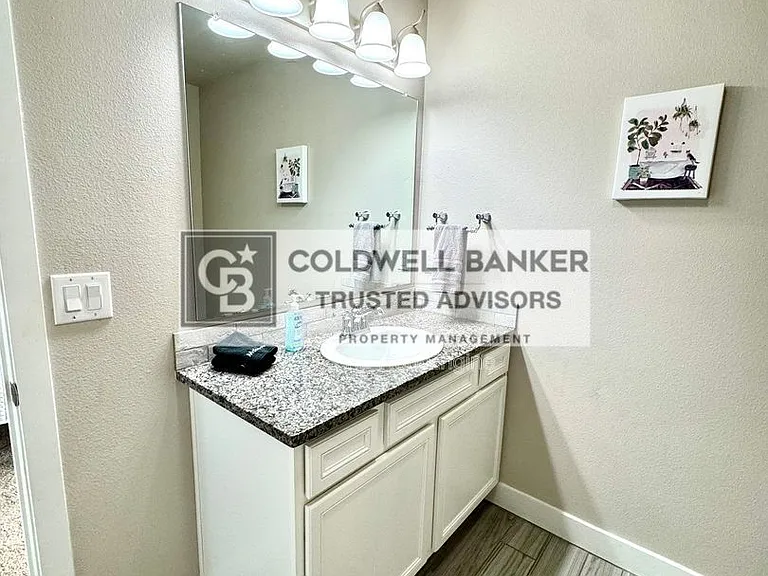 3108 Urbana Ave — Photo 21
