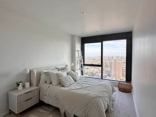 2286 Cropsey Avenue image 5 of 11