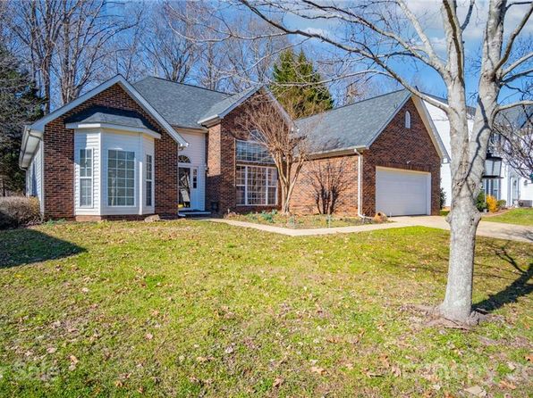 863 Knightsbridge Rd Fort Mill Sc 29708 Zillow