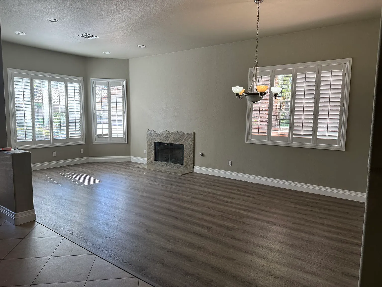 3 bed, 2550 sqft, $2,800 — Photo 3