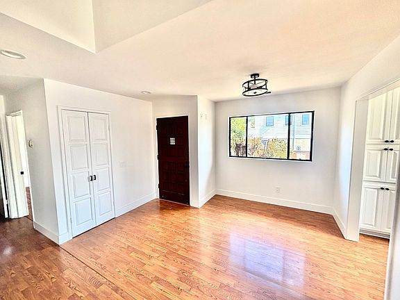 2nd image of 206 E Pine Ave