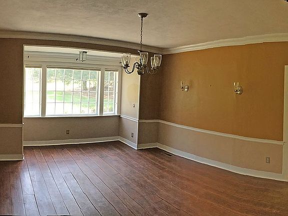 2nd image of 48 Wheaton Rd