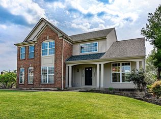 8796 Carey Woods Ln, West Chester, OH 45069