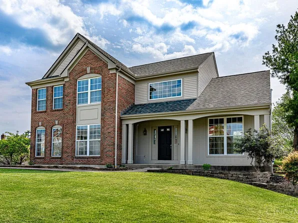 8796 Carey Woods Ln, West Chester, OH 45069