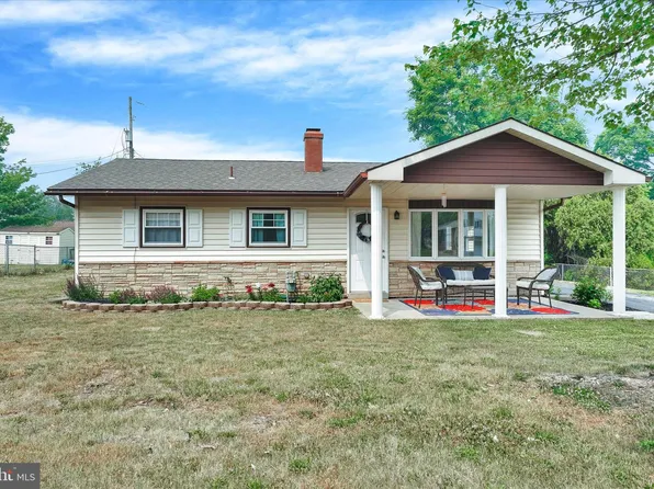2435 Dunbar Rd, York, PA 17408