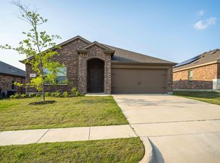 925 English Dr, Aubrey, TX 76227