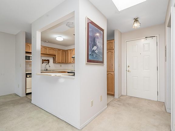 4th image of 33535 King Rd #310