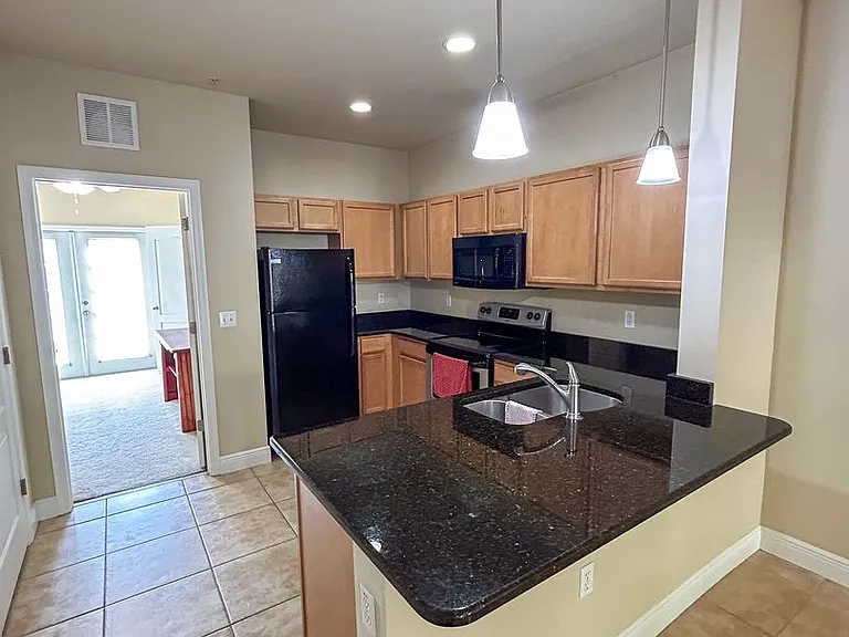 2942 SW 35th Pl #32 — Photo 5