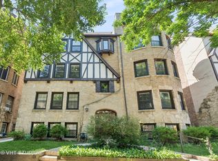 7446 N Hoyne Ave #2, Chicago, IL 60645