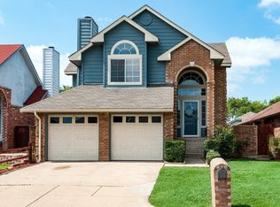6921 Brixham Dr, North Richland Hills, TX 76182
