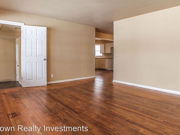 4th image of 1645 NE 47th St