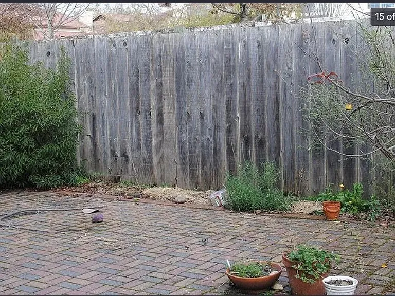 18 Regents Cir — Photo 6
