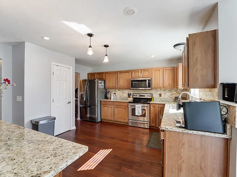 6700 Bartlett Ct — Photo 12