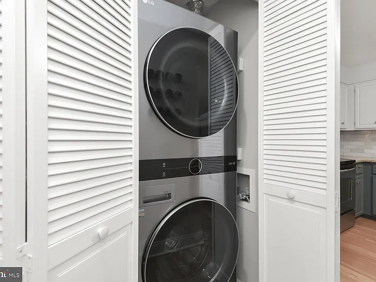 4 Dudley Ct #2 — Photo 8