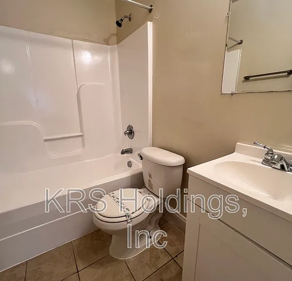2110 Phaup St #A — Photo 3