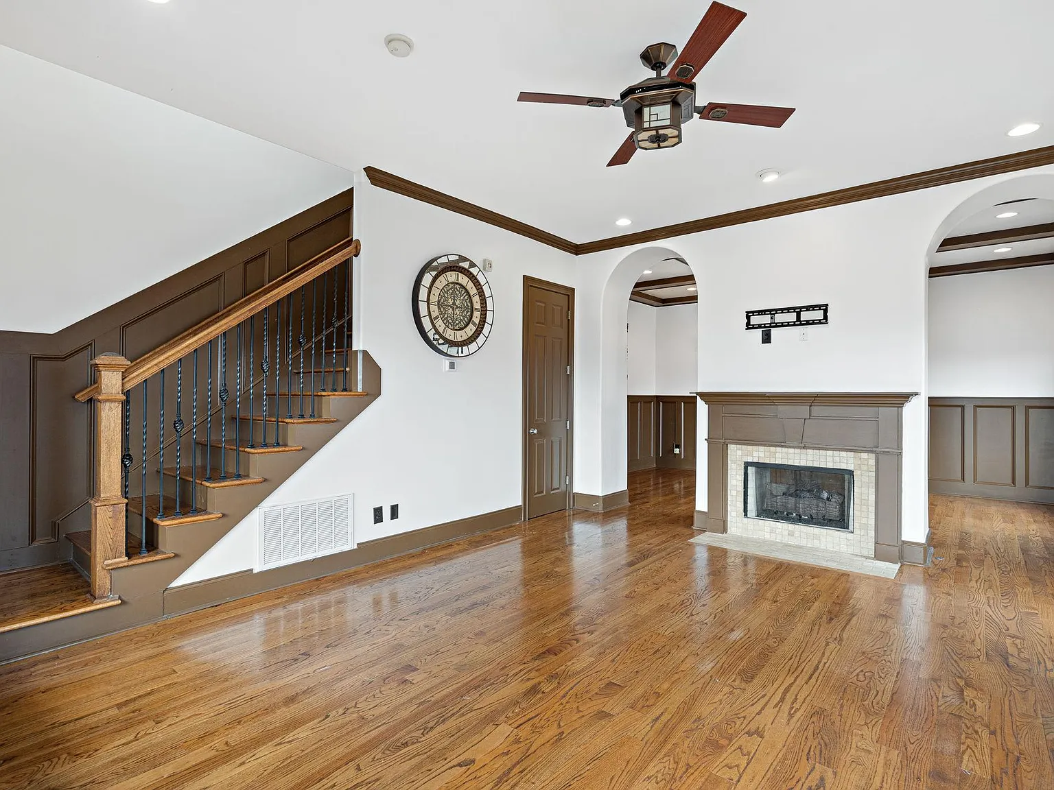 1100A W Grove Ave — Photo 3