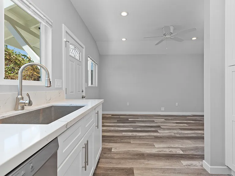831 E Hoover Ave — Photo 38