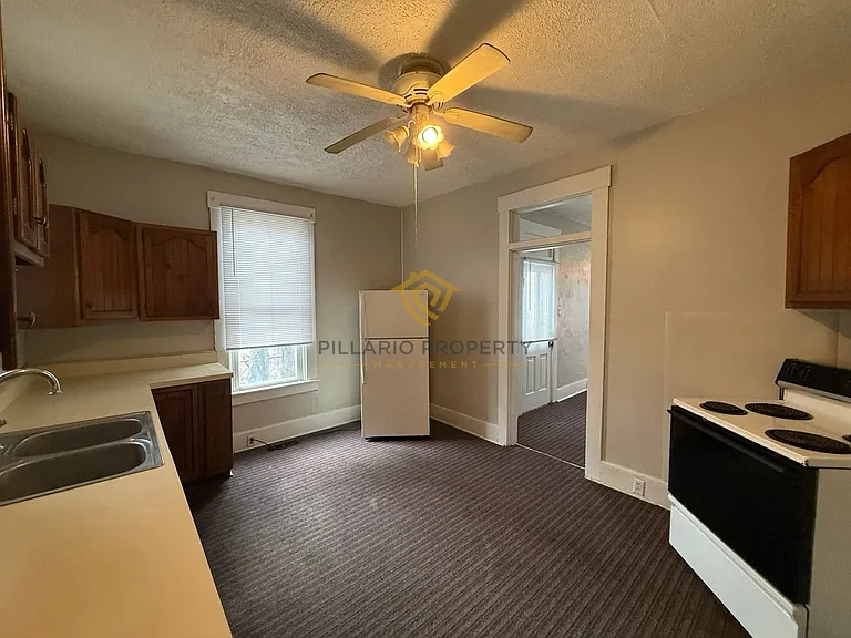 209-211 N 16th St — Photo 6