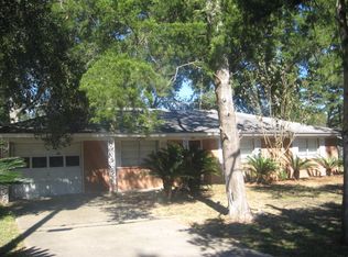 609 Cahill Rd, Angleton, TX 77515