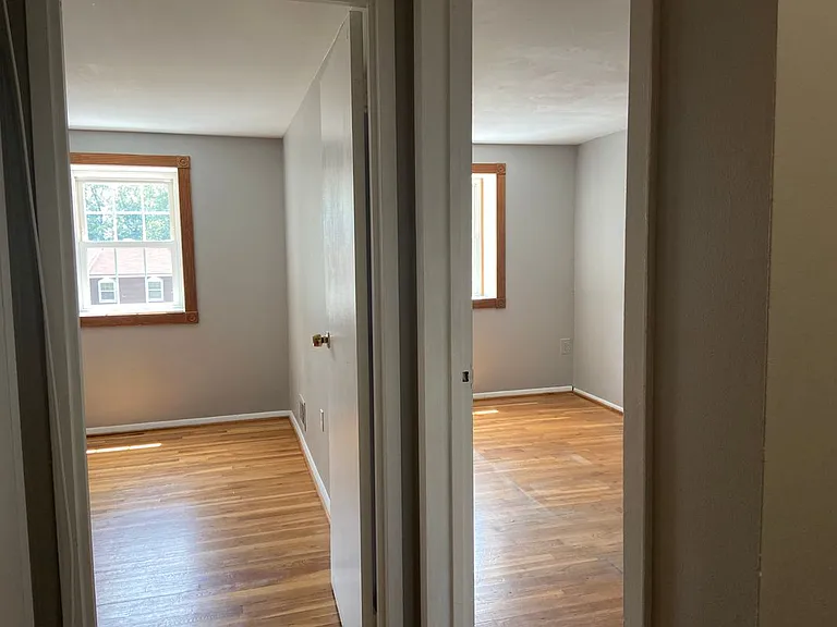 640 Kingston Rd — Photo 8