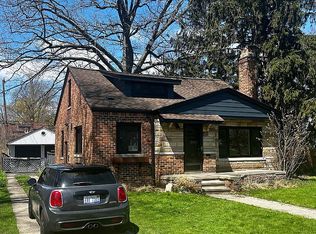 24031 Roanoke Ave, Oak Park, MI 48237