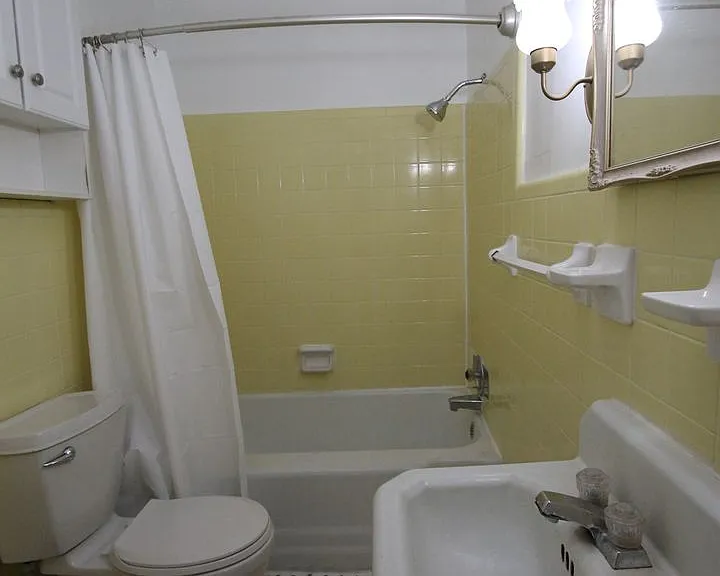 1004 Anderson Rd S — Photo 34