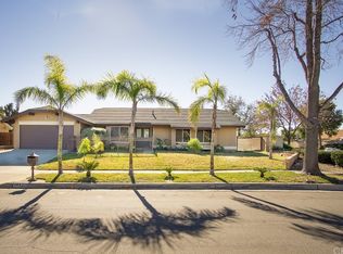 1097 W Buxton Dr, Rialto, CA 92377