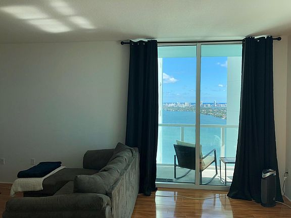 3rd image of 1900 N Bayshore Dr APT 3005