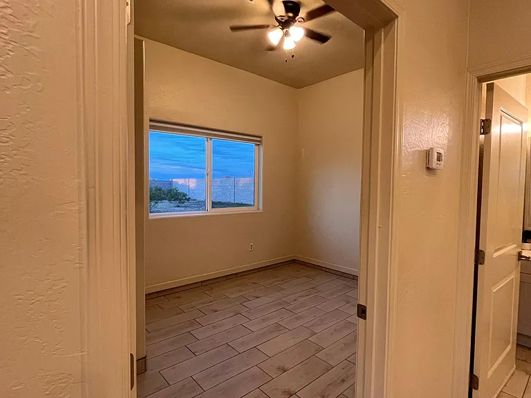 19402 W Corto Ln — Photo 6