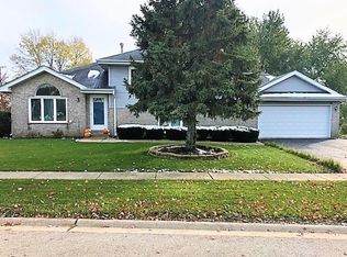 1990 Talon Dr, New Lenox, IL 60451