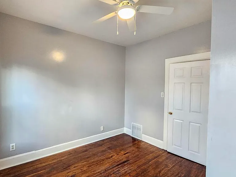 309 Derby St — Photo 13