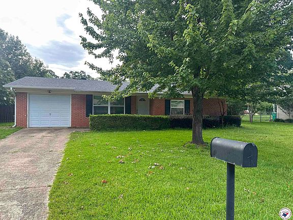 2nd image of 4 Sidney Dr