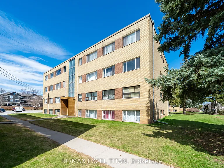 799 Robinson St #11 — Photo 12