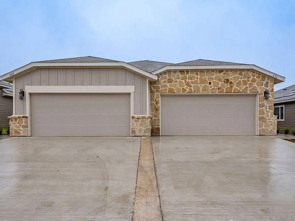 1st image of 656-660 Wheatfield Dr