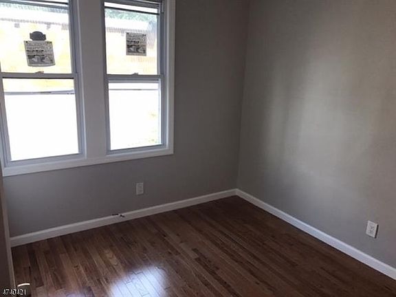 5th image of 90 Stuyvesant Ave #F1