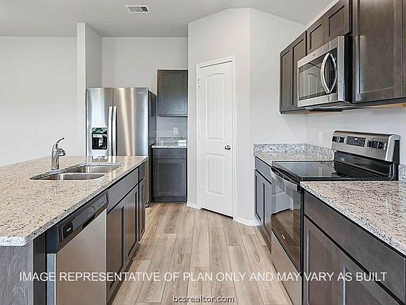4th image of 497 Harvest Lake Dr