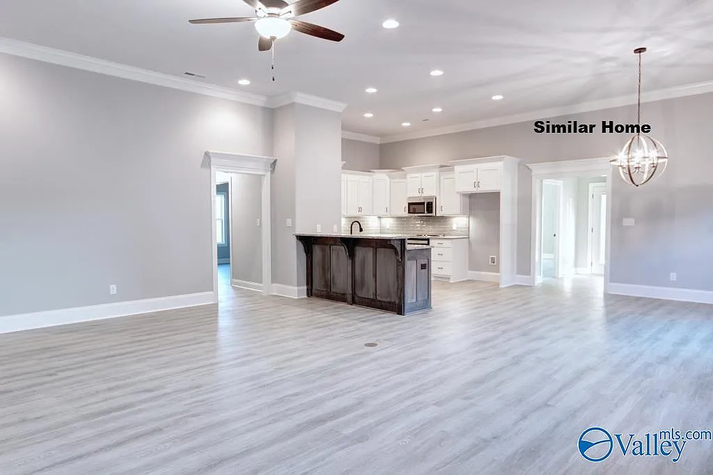4 bed, 3.0 bath, 2460 sqft, $2,195 — Photo 4