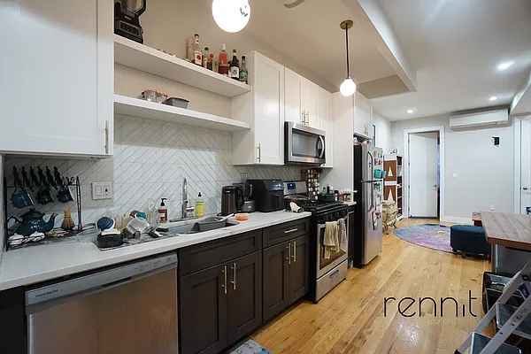 Rented by Rennit Inc. | media 3