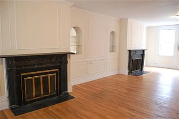 Rented by Mark David | media 35