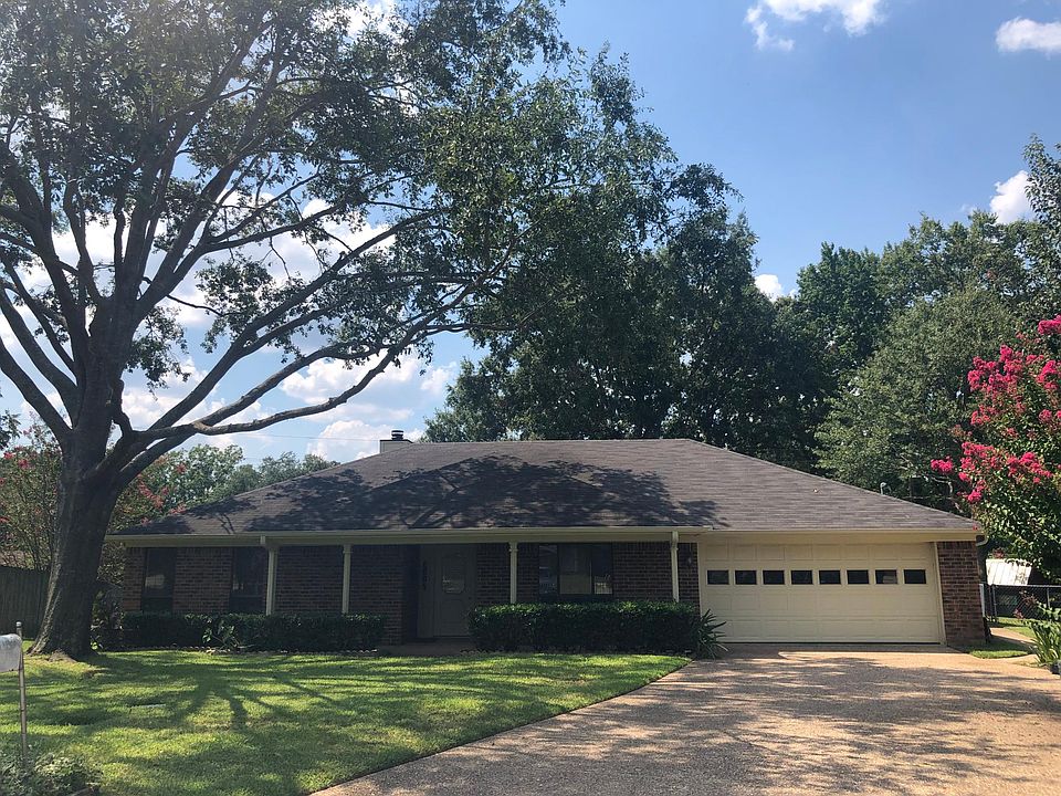 6005 Wilshire Drive, quiet culdesac