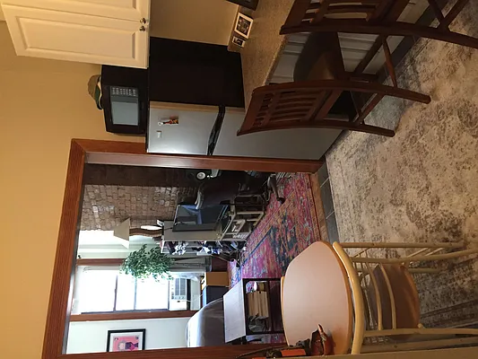 Rented by Weinstein Realty Group | media 18