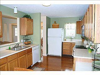 5th image of 12770 Hearthstone Dr